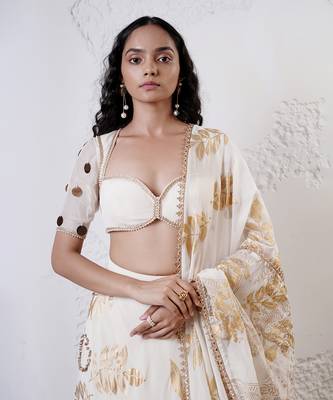 IVORY And GOLD Organza EMBROIDERED Lehenga Set 3