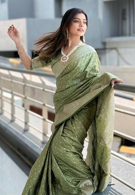 Pista faux banarasi silk blend Woven zari traditional rich indian traditional saree 4