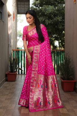 Pink dola silk blend Woven paithani saree with festive bandhej print 4