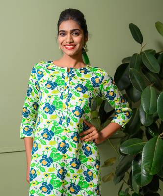 Red  printed kurta set 4