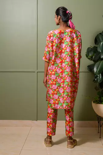 Red chanderi print gullista boat neck kaftan with pant