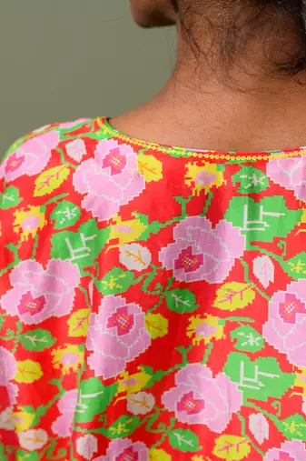 Red chanderi print gullista boat neck kaftan with pant