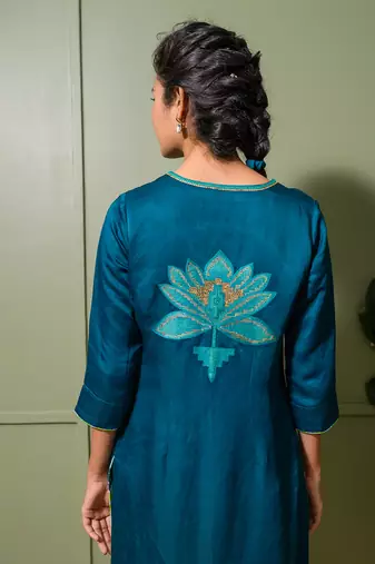 Black linen satin print lily v neck embroidered kurta pant set