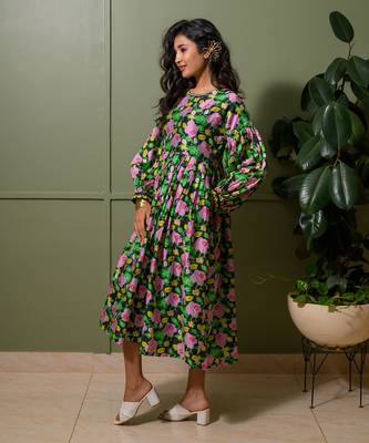 Black chanderi print bloom art crew neck gathered midi dress 2