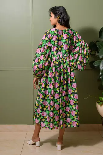 Black chanderi print bloom art crew neck gathered midi dress