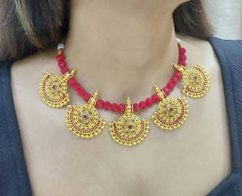 Evaanya Red Necklace Set 2