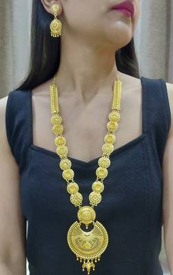 Golden Long Bridal Haar with Earrings 1