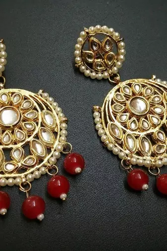 Aisha Red Kundan Chandbali