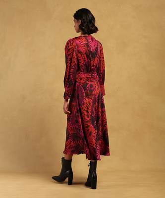 Ritu kumar red hriday dress 4
