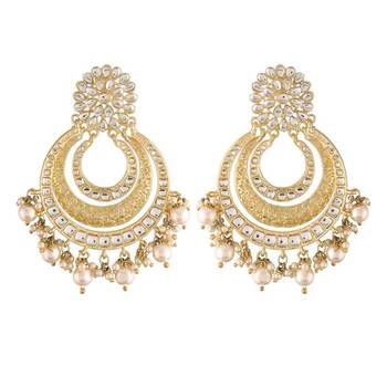 Elegant gold-plated kundan pearl chandbali earrings with maang tikka – traditional bridal jewelry set 4