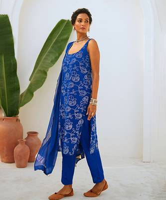 Royal blue mukaish georgette kurta set with chiffon dupatta 2
