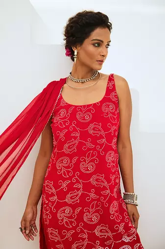 Scarlet red mukaish georgette kurta set with chiffon dupatta