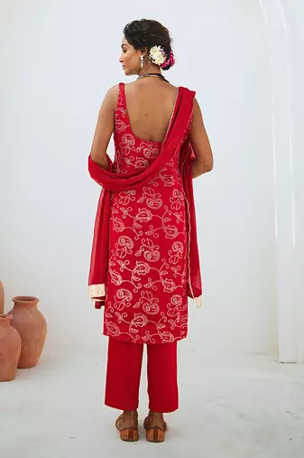 Scarlet red mukaish georgette kurta set with chiffon dupatta