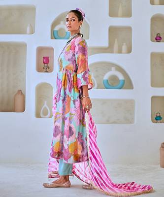 Aqua blue floral embellished tissue kurta set with leheriya dupatta 2