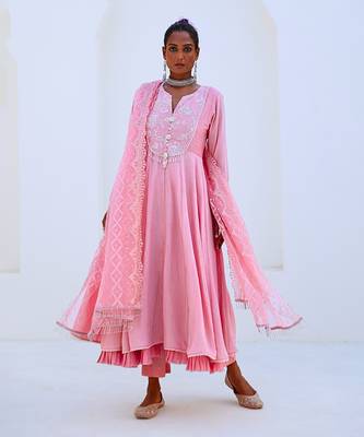Soft pink embroidered flared anarkali set with organza dupatta 3