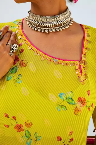 Lemon green tissue chanderi printed fusion set with leheriya dupatta