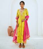 Lemon green tissue chanderi printed kurta set with leheriya dupatta