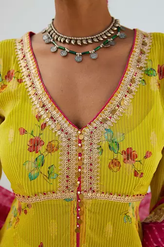 Lemon green tissue chanderi printed kurta set with leheriya dupatta
