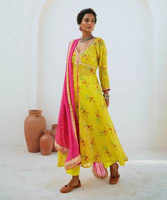 Lemon green tissue chanderi printed kurta set with leheriya dupatta 4