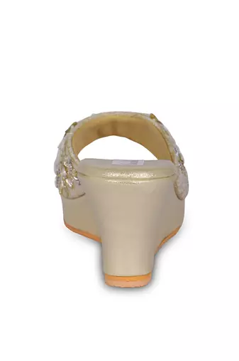 Gold embroidery pu leather sandle