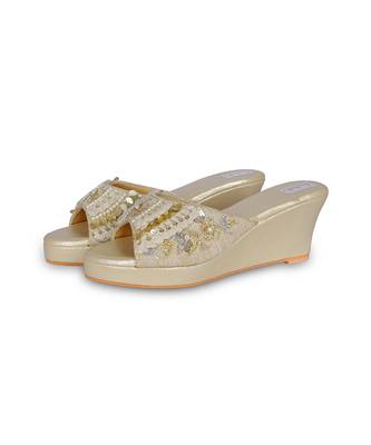 Gold embroidery pu leather sandle 4