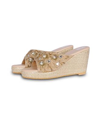 Gold embroidery pu leather sandle 4