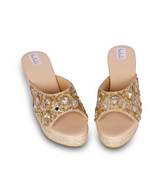 Gold embroidery pu leather sandle 5
