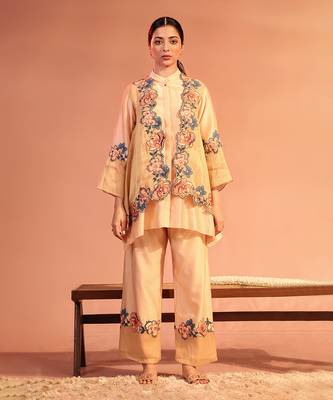 Light pink sadira embroidered kurta set with jacket 1