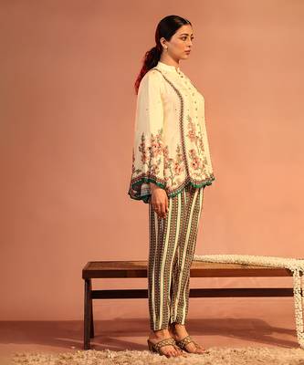 Cream tamaya embroidered kurta set 2
