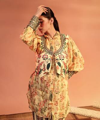 Cream tamaya embroidered kurta set with jacket 4