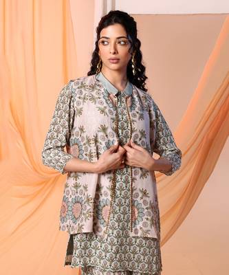 Green earaya printed kurta set with embellished jacket 2
