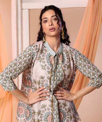 Green earaya printed kurta set with embellished jacket 3