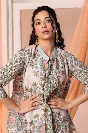 Green earaya printed kurta set with embellished jacket