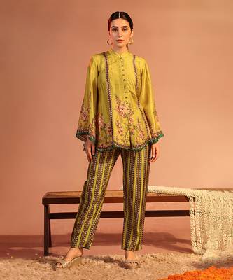 Yellow tamaya embroidered kurta set 1
