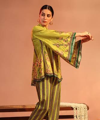 Yellow tamaya embroidered kurta set 2