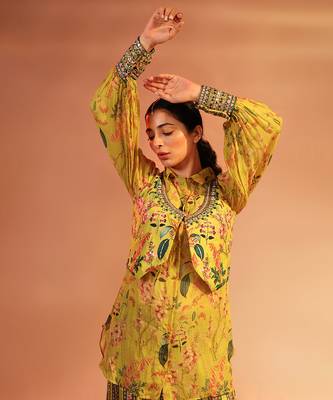 Yellow tamaya embroidered kurta set with jacket 4