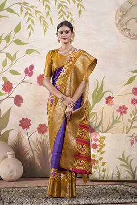 Women's Wedding Patola Print With Weaving Work Saree 4