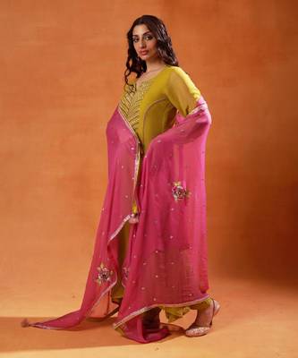 Olive green and pink embroidered salwar kameez set 3