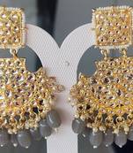 Kundan beautiful earrings are handcrafted in alloy with pearls of good quality