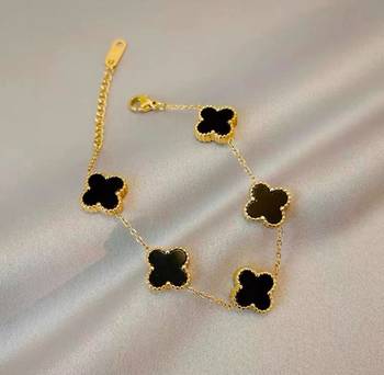 Stylish floral charm bracelet for women and girls 2