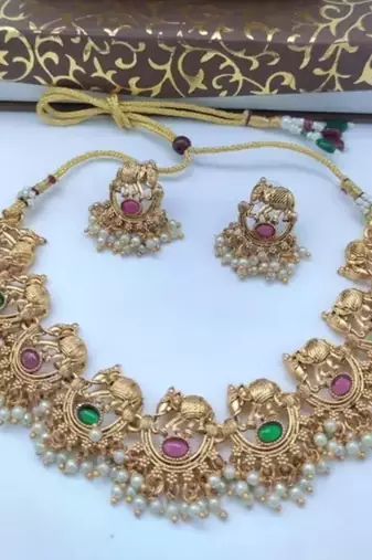 Exquisite elephant motif gold Necklace :: set with pearl accents - traditional indian jewelry"
