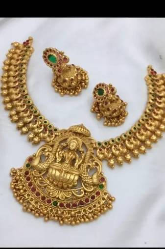 Exquisite gold-plated lakshmi temple jewelry set: necklace and earrings