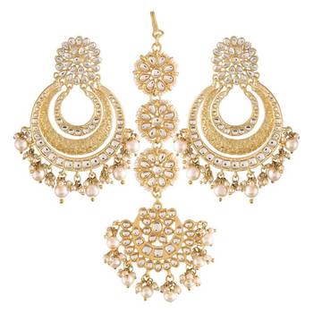 Elegant kundan pearl chandbali earring and tikka set traditional indian wedding jewelry collection 3