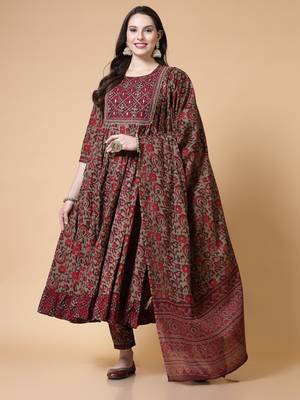 Maroon floral printed embroidered anarkali kurta pant with dupatta set 1