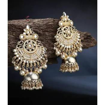 Elegant kundan jhumka earrings with pearl drops - traditional indian wedding jewelry 1