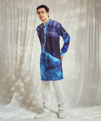Blue crepe print kurta. 2
