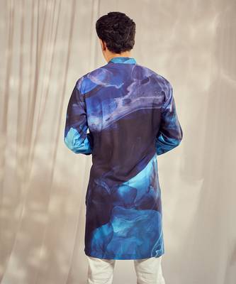 Blue crepe print kurta. 5