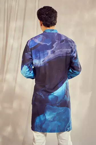 Blue crepe print kurta.