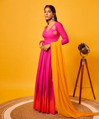 Pink-orange ombre flower anarkali set

embroidery- cutdana 1