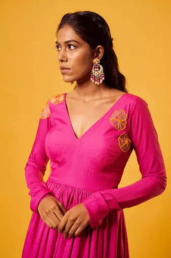 Pink-orange ombre flower anarkali set

embroidery- cutdana